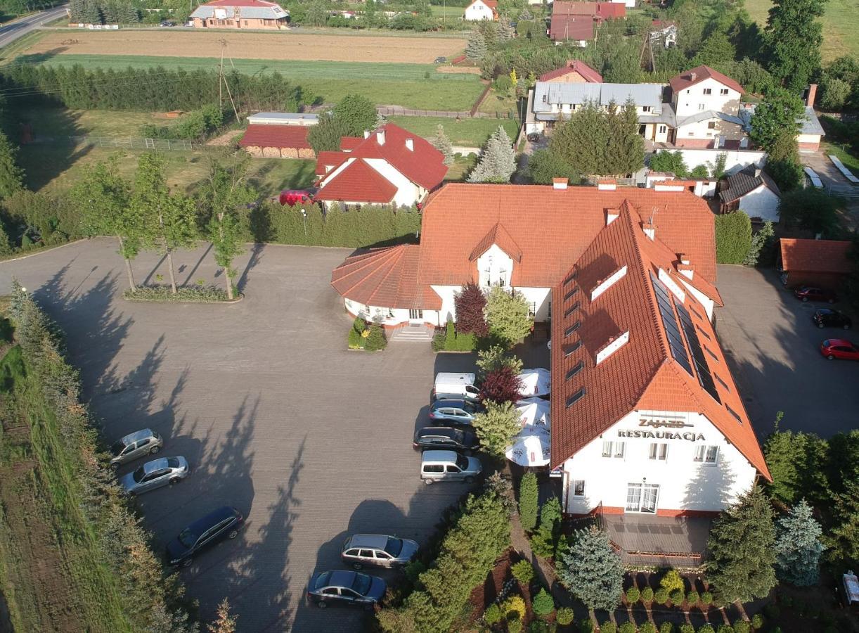 Zajazd Pod Jesionami Nisko Bagian luar foto