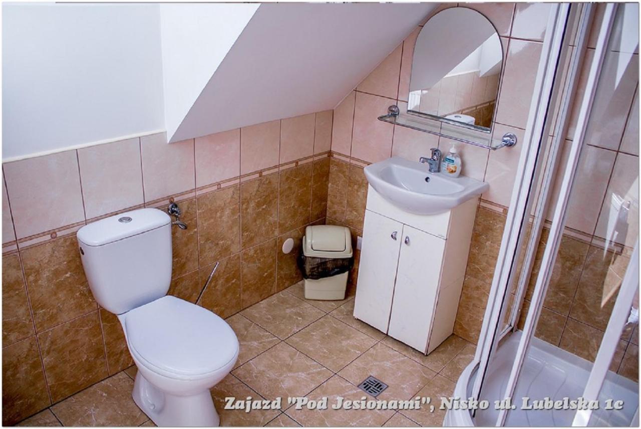 Zajazd Pod Jesionami Nisko Bagian luar foto
