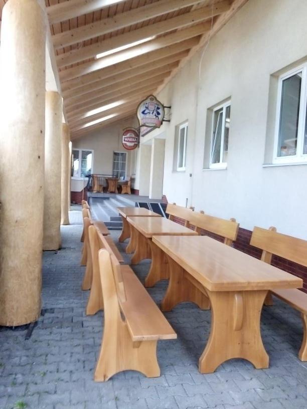Zajazd Pod Jesionami Nisko Bagian luar foto