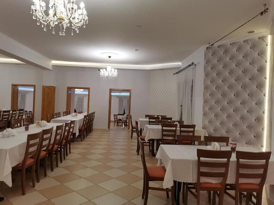 Zajazd Pod Jesionami Nisko Bagian luar foto